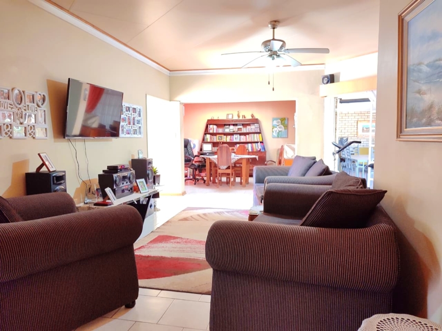 3 Bedroom Property for Sale in Wilkoppies North West